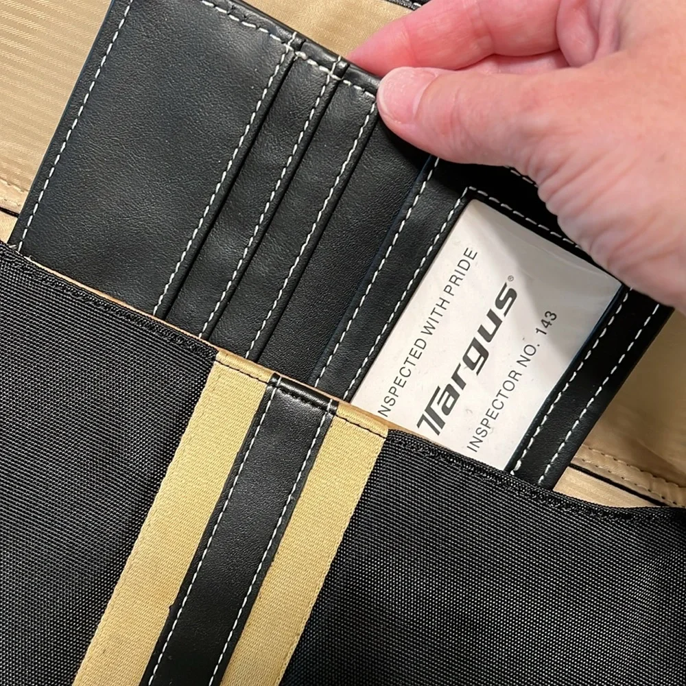 Targus Getta Black Notebook Slipcase / Excellent Condition - NWOT - Never Used